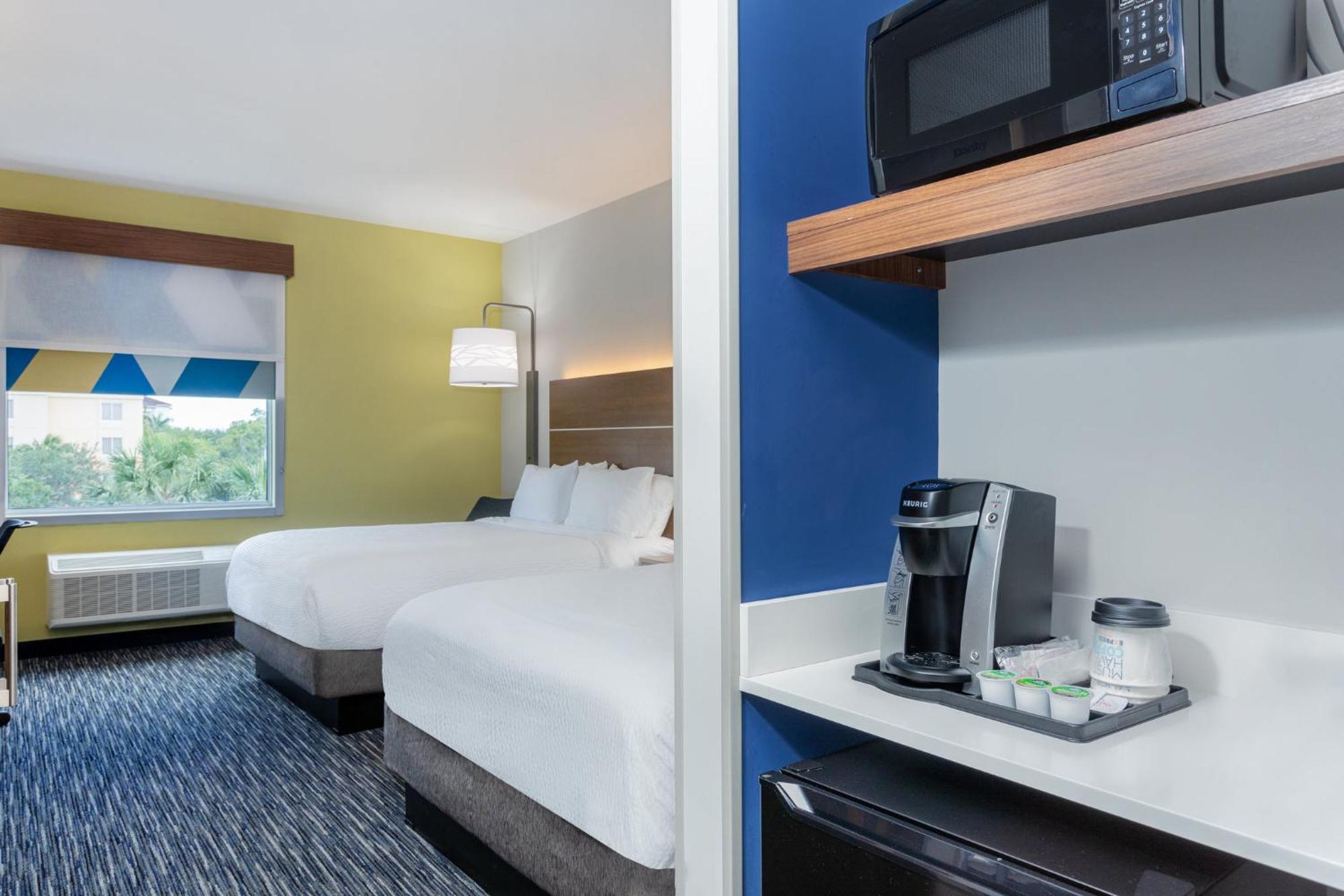 Holiday Inn Express & Suites - Miramar By Ihg Luaran gambar