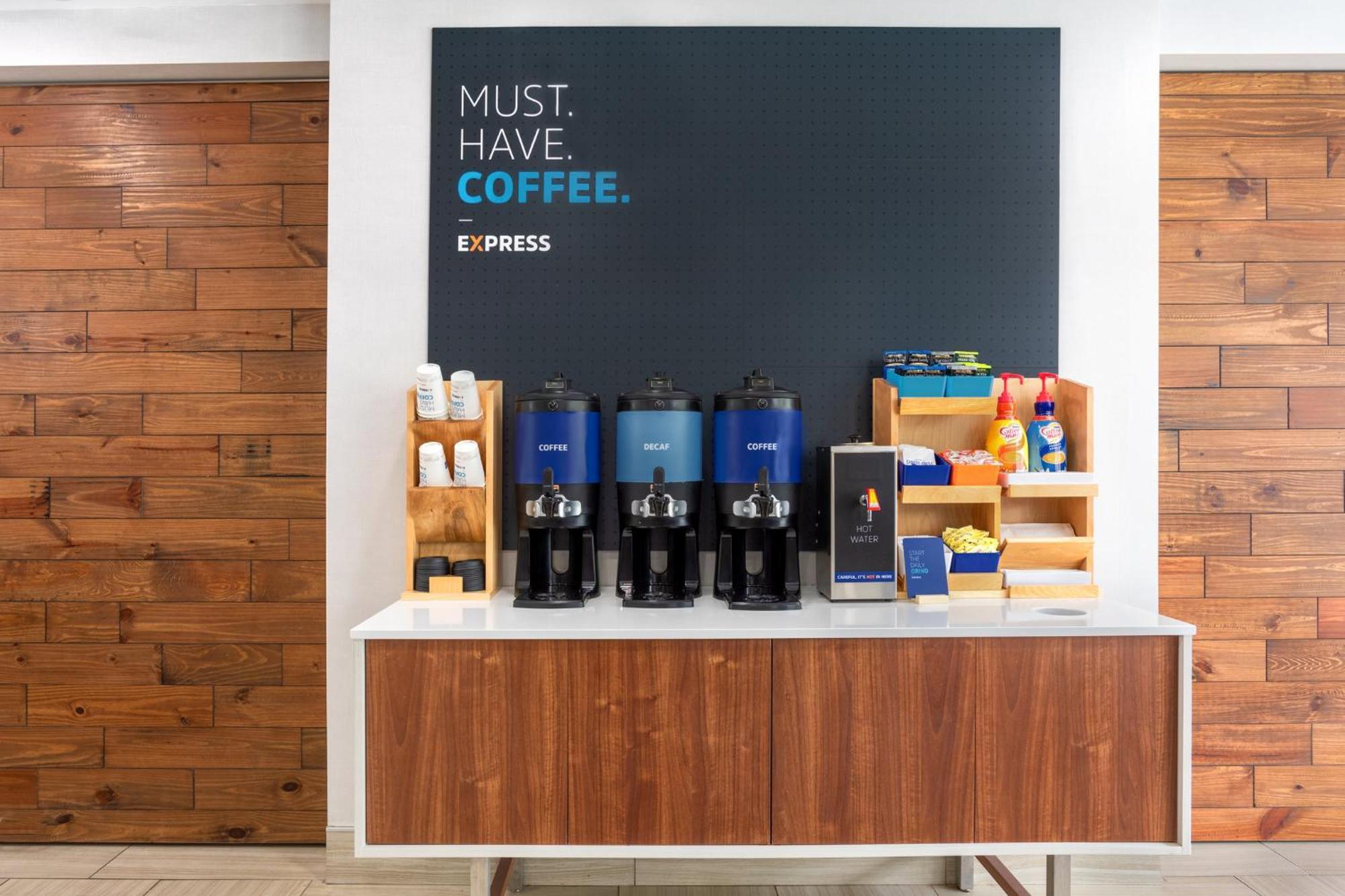 Holiday Inn Express & Suites - Miramar By Ihg Luaran gambar