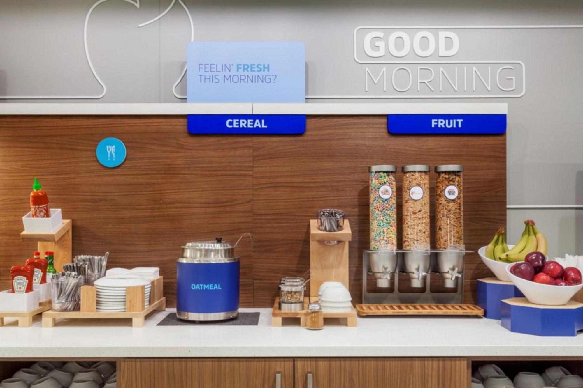Holiday Inn Express & Suites - Miramar By Ihg Luaran gambar